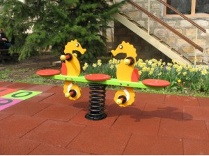 Качалка на пружине   А 02-10