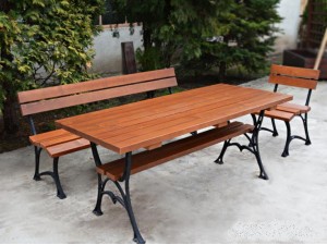 Стол Ретро с чугунными ножками